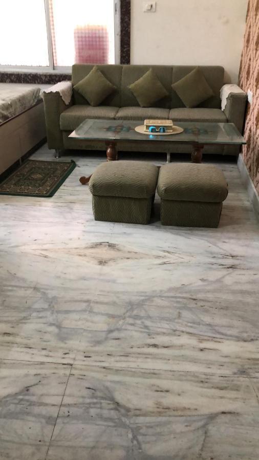 Ramaya Home Stay فاراناسي المظهر الخارجي الصورة