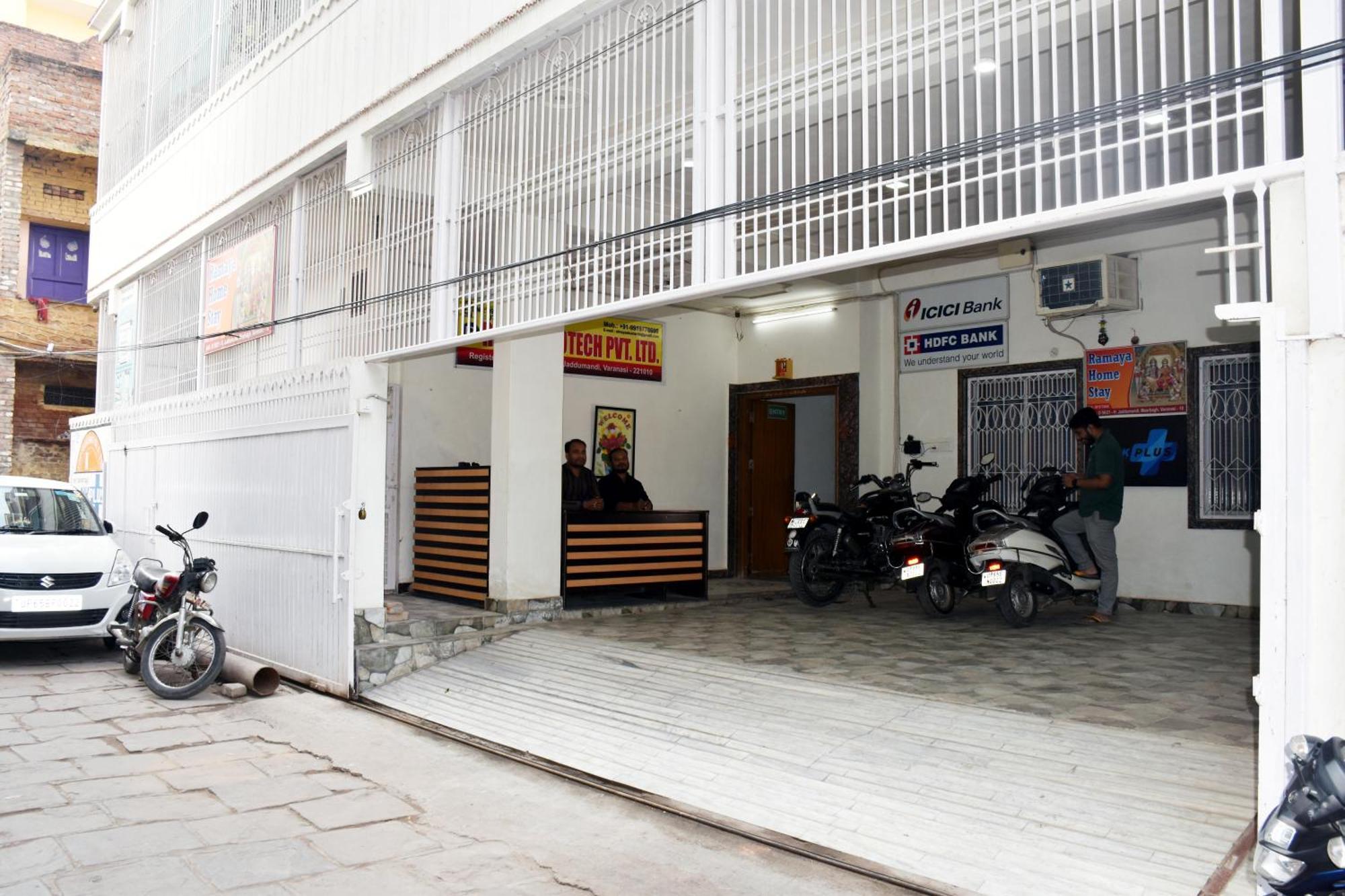 Ramaya Home Stay فاراناسي المظهر الخارجي الصورة