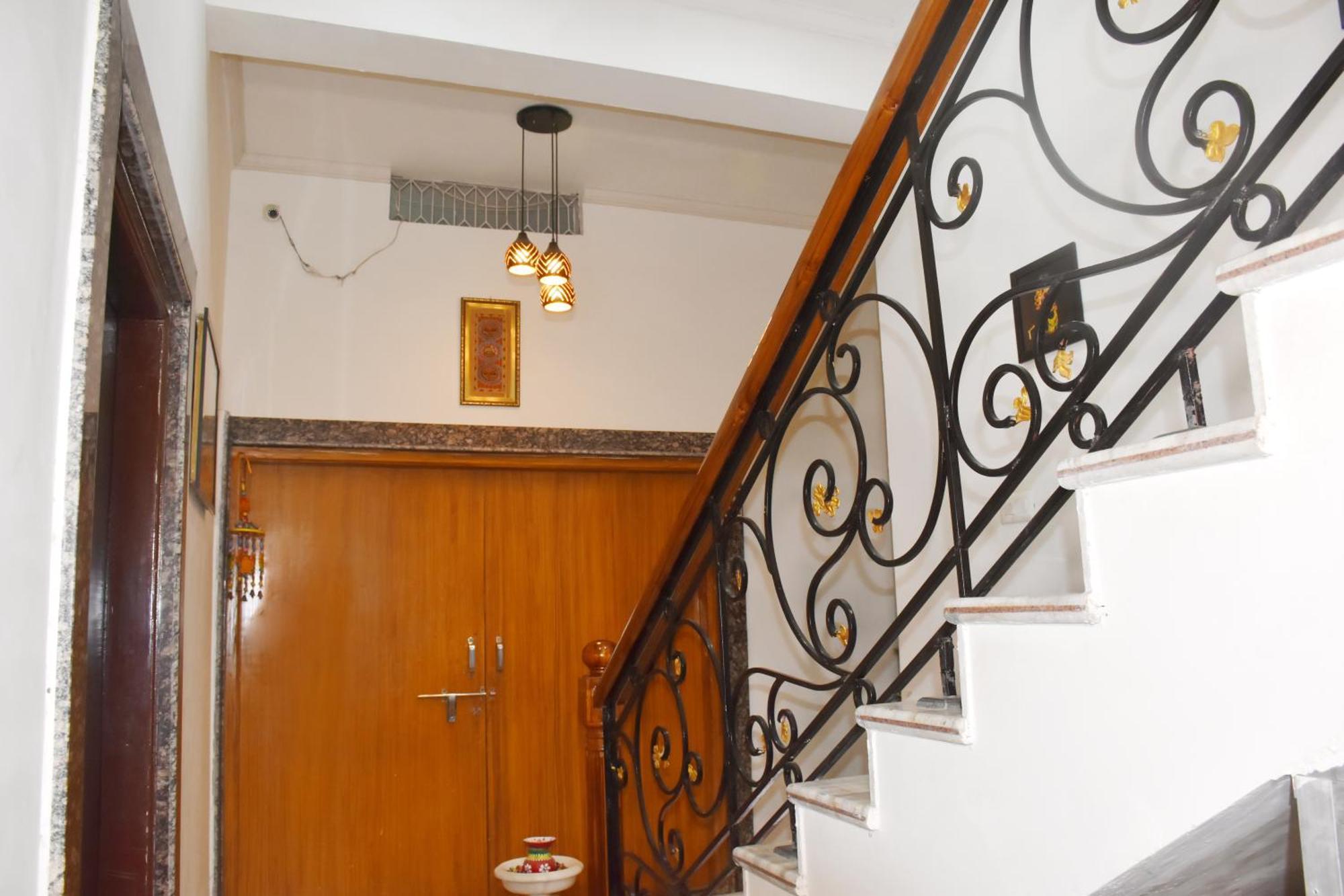 Ramaya Home Stay فاراناسي المظهر الخارجي الصورة