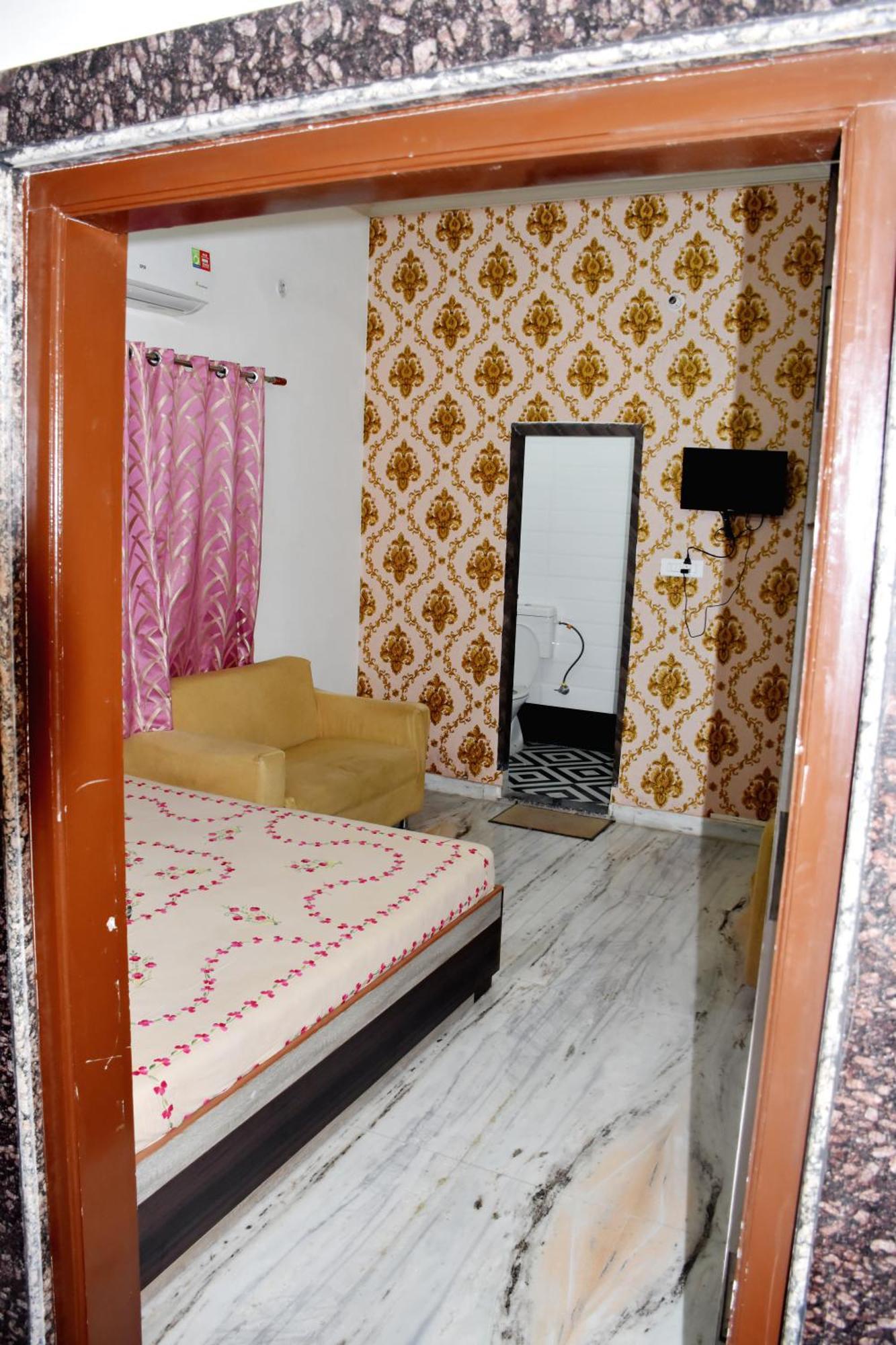 Ramaya Home Stay فاراناسي المظهر الخارجي الصورة