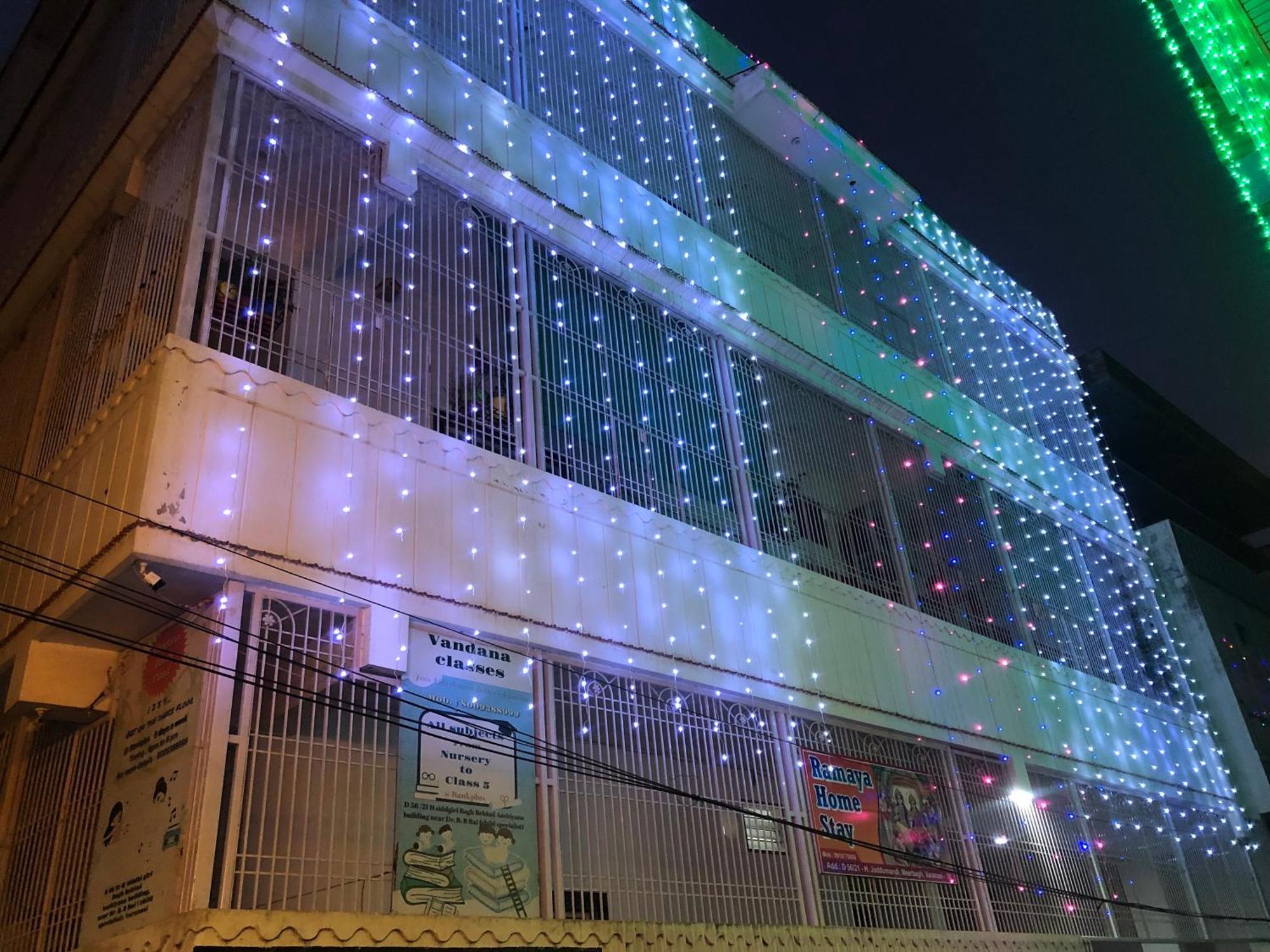 Ramaya Home Stay فاراناسي المظهر الخارجي الصورة