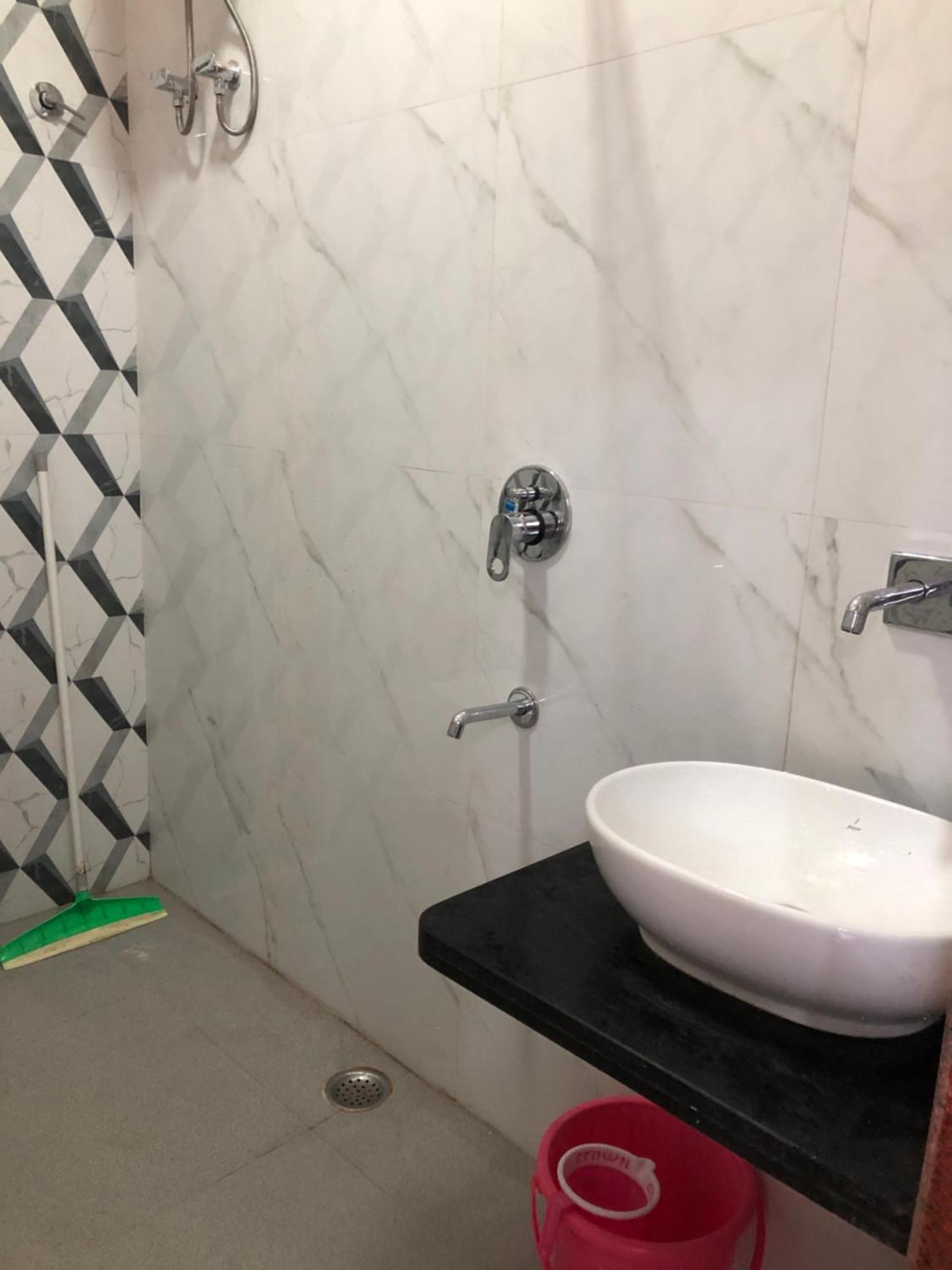 Ramaya Home Stay فاراناسي المظهر الخارجي الصورة