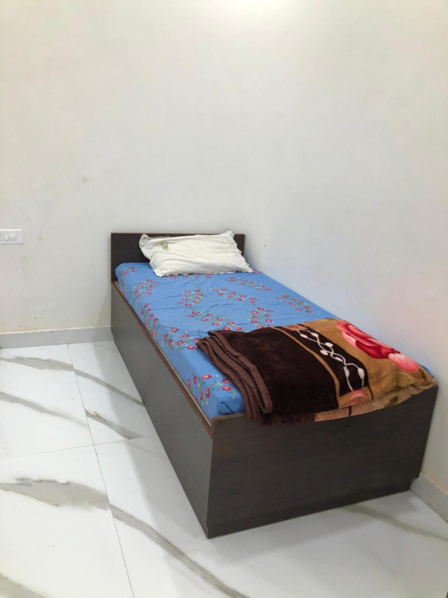 Ramaya Home Stay فاراناسي المظهر الخارجي الصورة