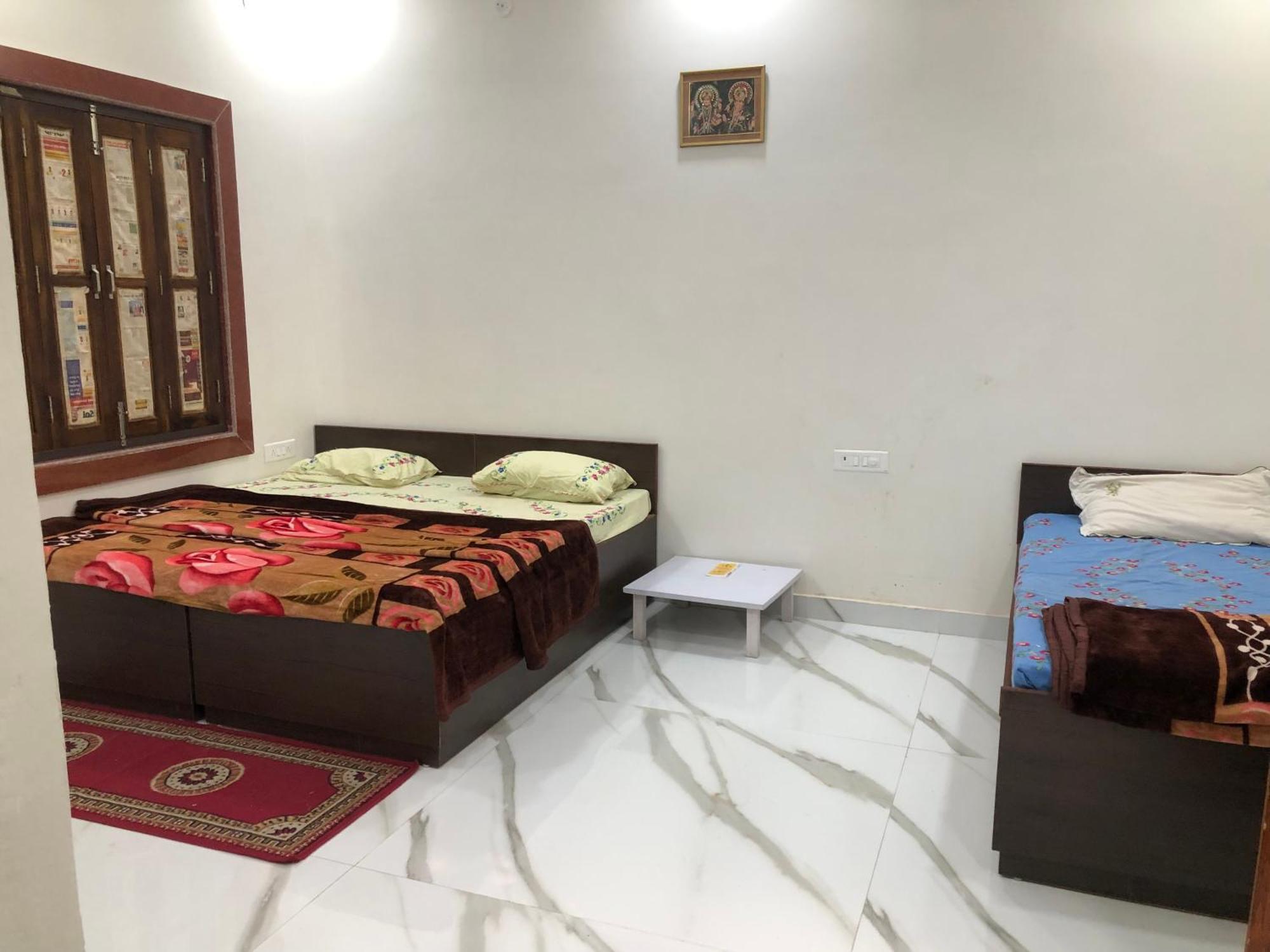 Ramaya Home Stay فاراناسي المظهر الخارجي الصورة