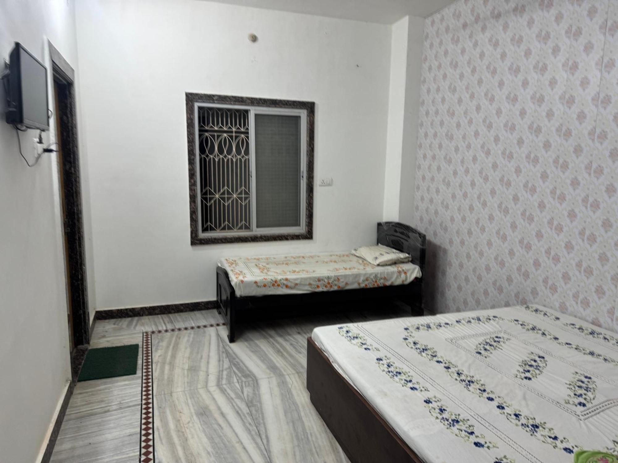 Ramaya Home Stay فاراناسي المظهر الخارجي الصورة